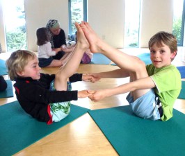 yoga dos nens